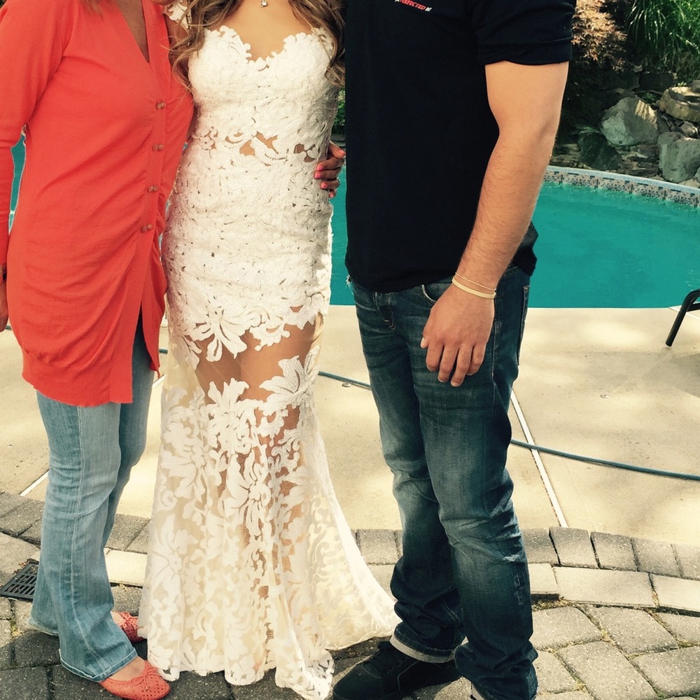 Prom dress - Picture 3 of 5